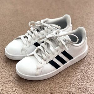 Classic White Adidas Ortholite Float black stripes